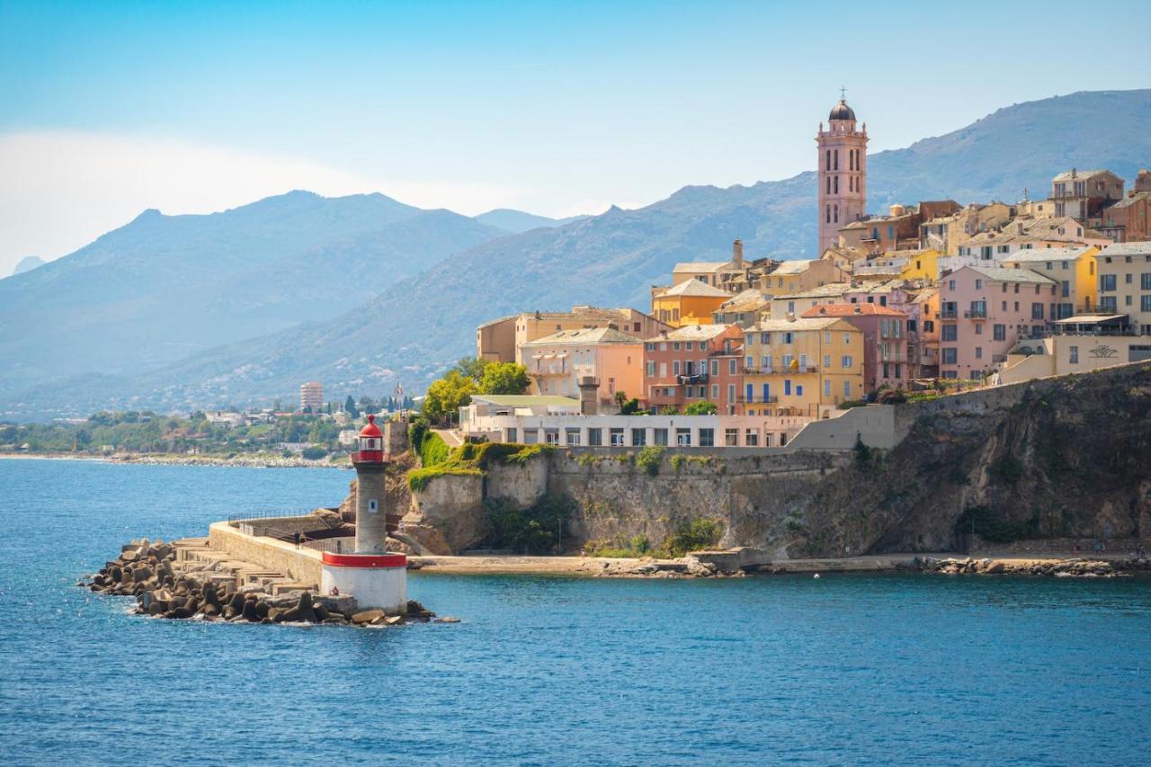Appartement Climatise,Idealement Situe 100M Du Vieux Port. Bastia  Bagian luar foto