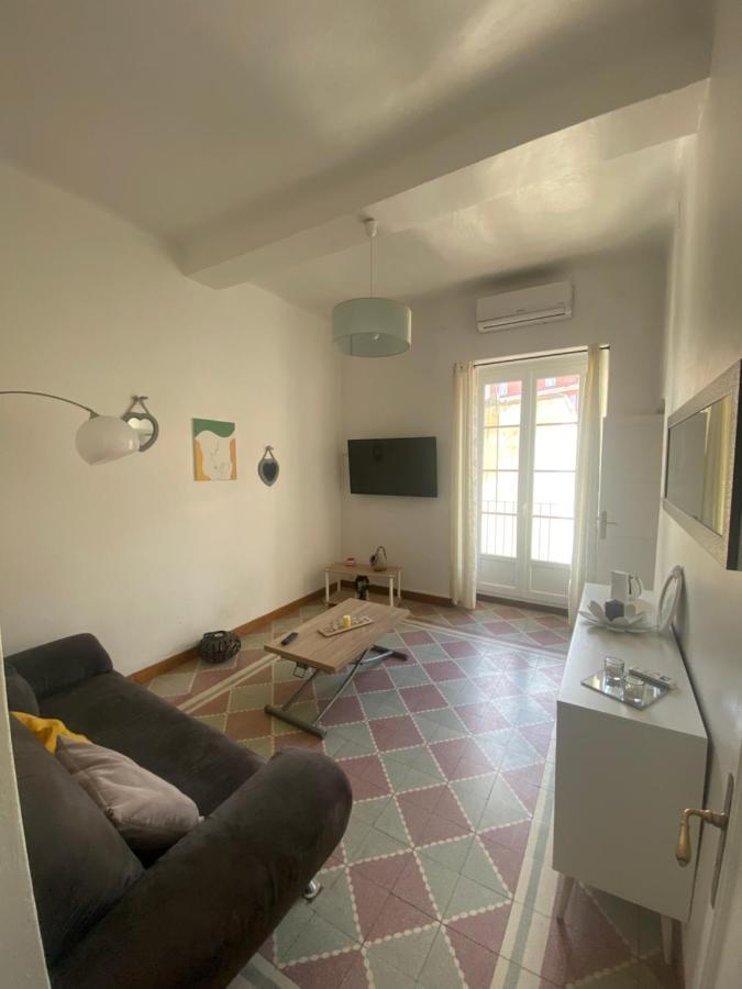 Appartement Climatise,Idealement Situe 100M Du Vieux Port. Bastia  Bagian luar foto