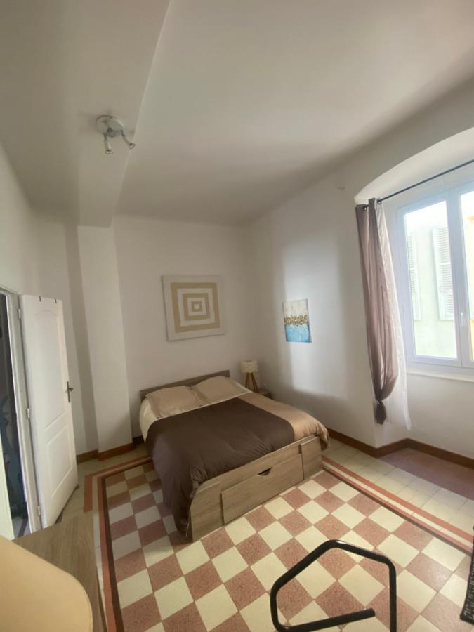 Appartement Climatise,Idealement Situe 100M Du Vieux Port. Bastia  Bagian luar foto